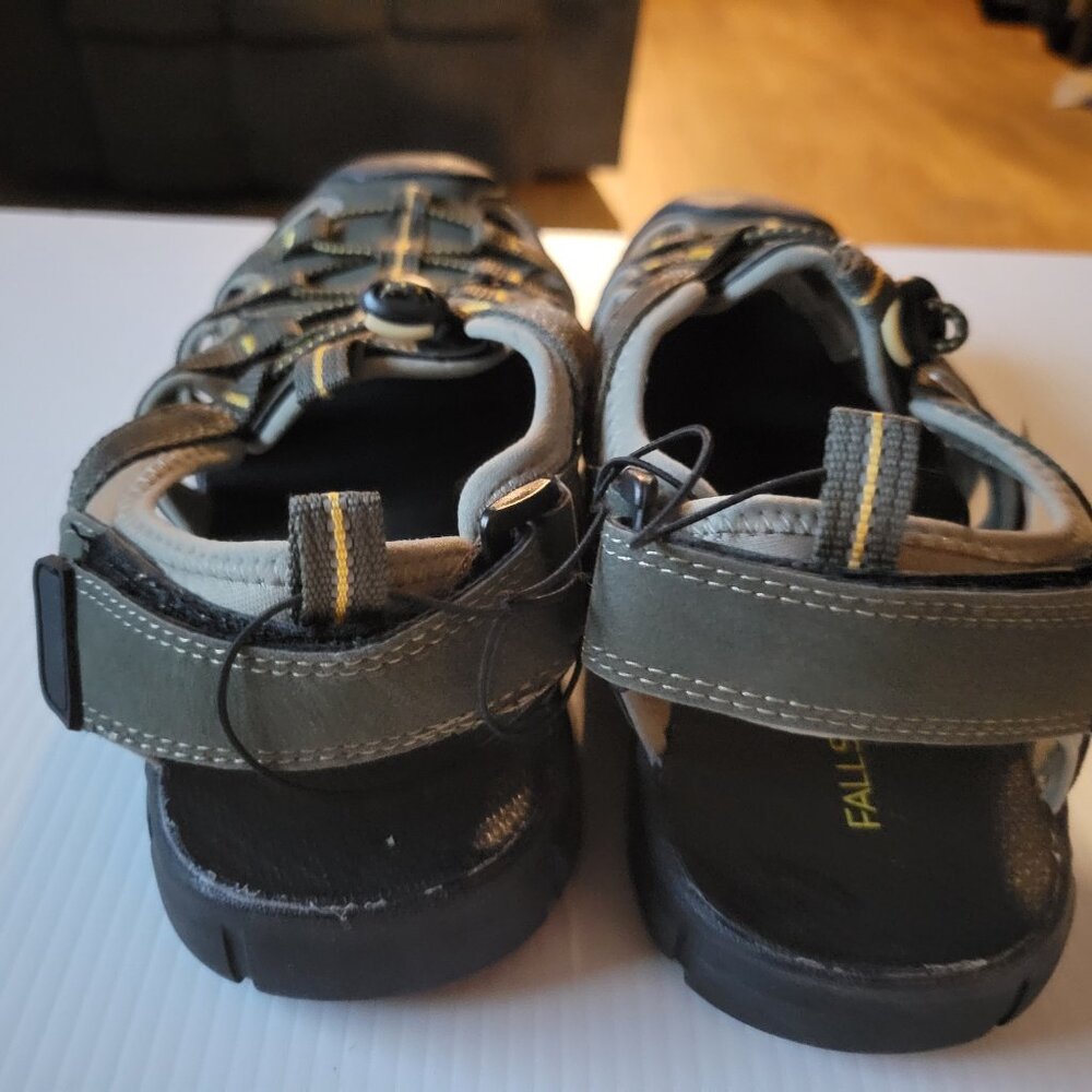 Sandals - Picture 3 of 6